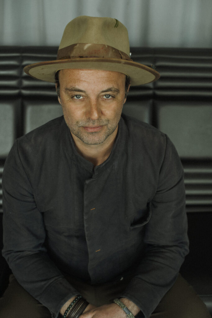Niels Geusebroek sings Coldplay in Heerlen