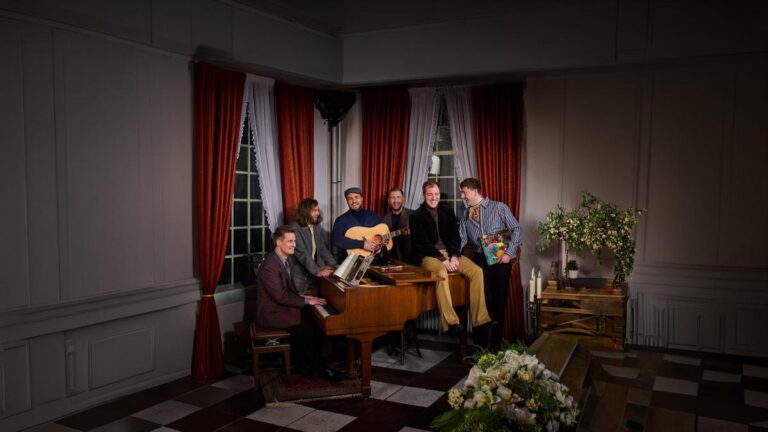 Bee Gees by Maincourse — Theater in Limburg