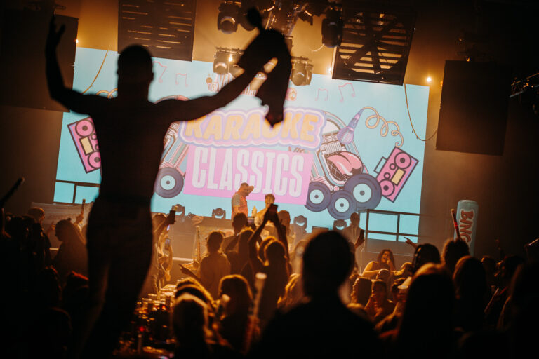 Bingo Loco Christmas Special – Early Show — Muziek in Limburg